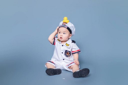 郓城宝宝几个月攒肚子